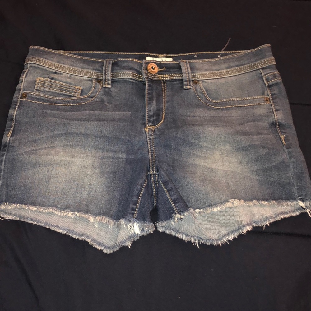 Jean Shorts - Picture 1 of 3